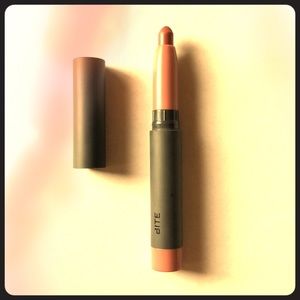 Bite Beauty GLACÉ Matte Creme lip crayon
